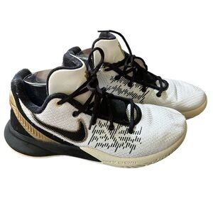 Nike Kyrie fly trap two black-and-white and gold size 7 men's or boys